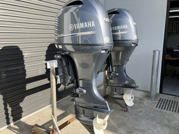Used Twin Yamaha 90hp outboard motor For Sale