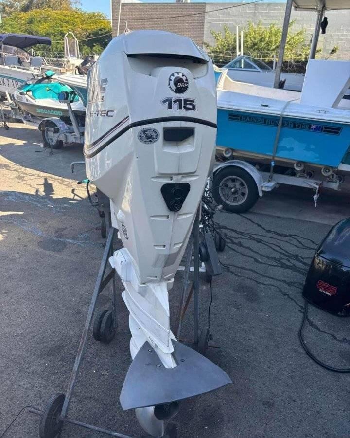 Used Evinrude 115hp Outboard Motor for sale