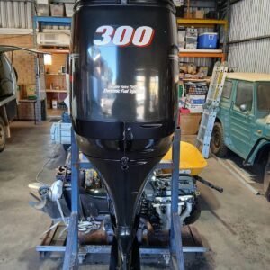 Used Suzuki 300hp Four Stroke Outboard Motor for sale