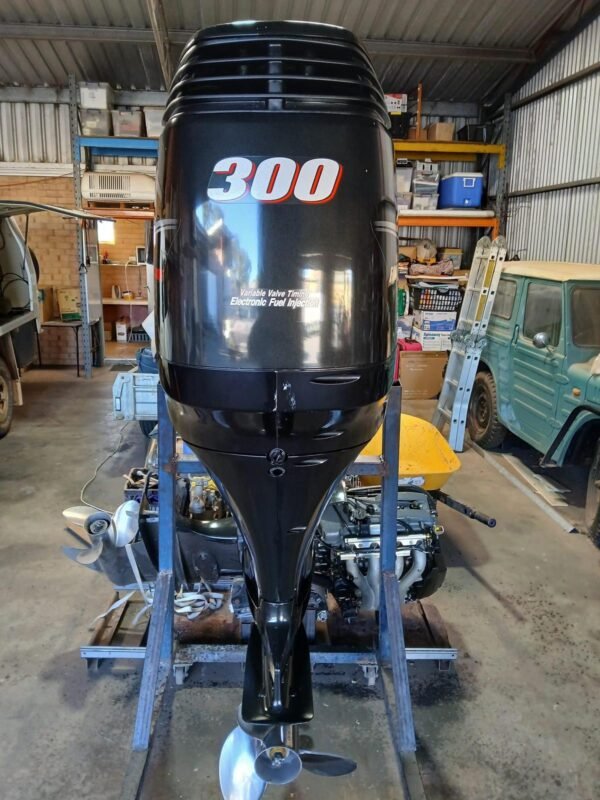 suk 300 Used Suzuki 300hp Four Stroke Outboard Motor for sale